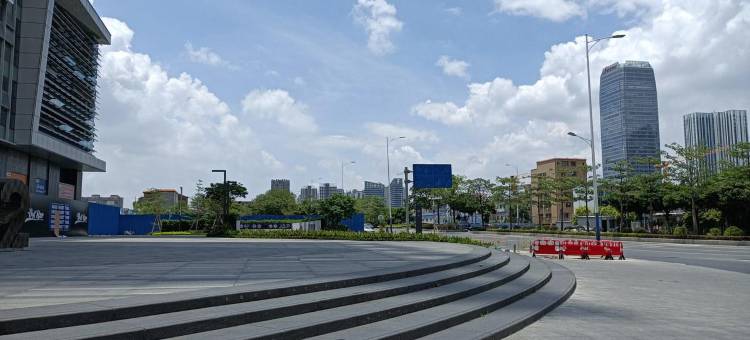 近万达地铁站A出口近海八路公寓(海八东路分店)图片