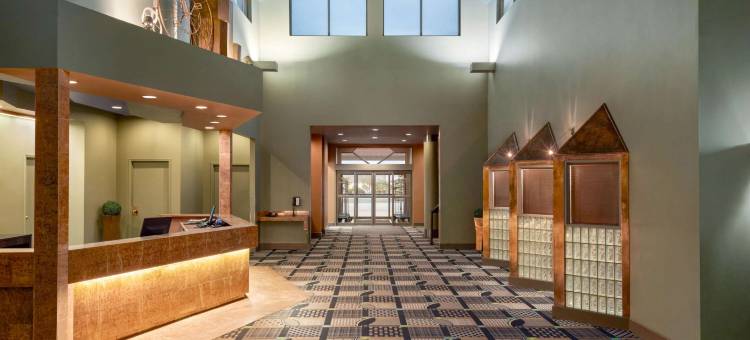 西埃德蒙顿皇家酒店，温德姆Trademark精选(Royal Hotel West Edmonton, Trademark Collection by Wyndham)图片