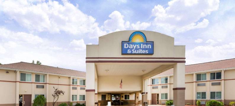 布里奇波特戴斯套房酒店-克拉克斯堡(Days Inn & Suites by Wyndham Bridgeport - Clarksburg)图片