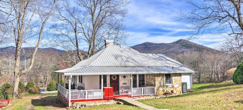 靠近阿什维尔的风景如画的家庭农舍！(Picturesque Family Farmhouse Near Asheville!)图片