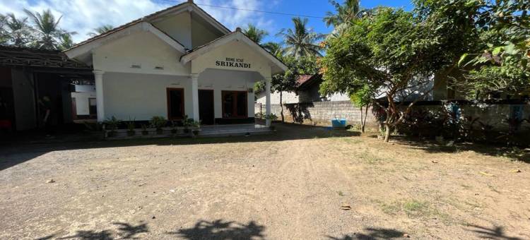 OYO 96881831 斯里甘地红岛海滩民宿，靠近潘切尔海滩(Hotel O Homestay Srikandi Pulau Merah BeachNearPantai Pancer)图片