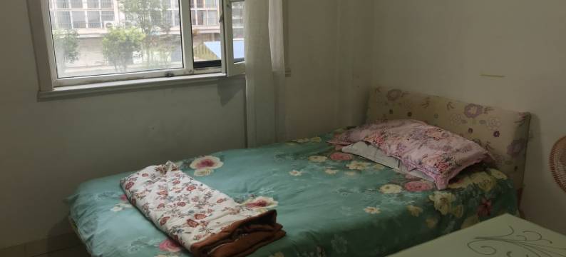 嗨夜市近海洋公园荷疃海鲜平价市场三居室公寓(济南路分店)图片