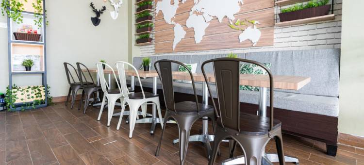 红多兹Plus帕纳库康丰收旅馆(RedDoorz Plus at Harvest Inn Panakkukang)图片