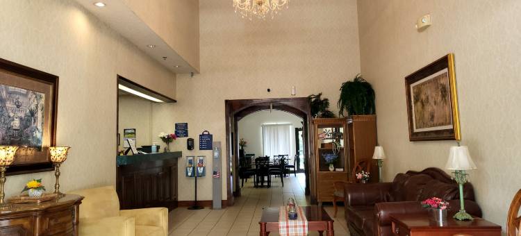 西自由市马格努森酒店(Magnuson Hotel West Liberty)图片