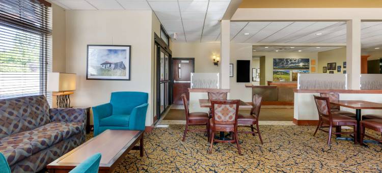 金色草原贝斯特韦斯特套房酒店(Best Western Golden Prairie Inn  Suites)图片