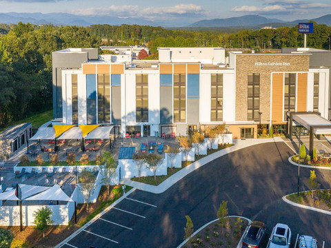 南阿什维尔希尔顿花园酒店