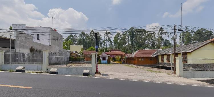 红门酒店@彭多克维纳贡芝维迪(RedDoorz @ Pondok Winagung Ciwidey)图片