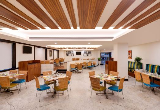 Lemon Tree Hotel, IndoreHotel Overview