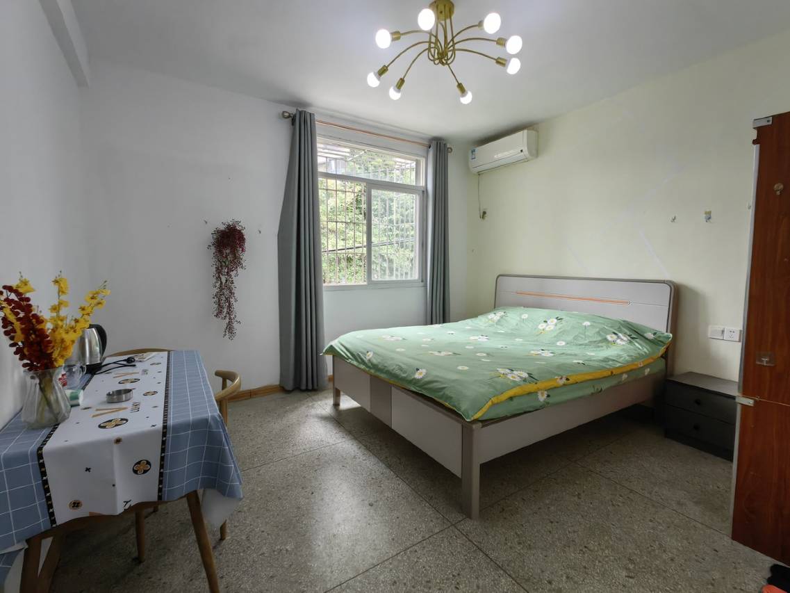 新峰村新宅60号公寓(新上街分店)