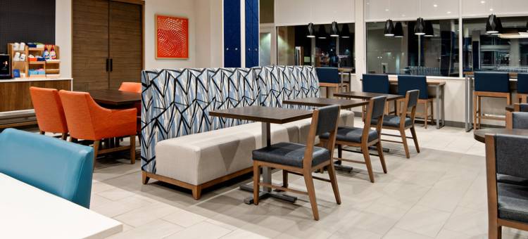 棕榈沙漠千禧智选假日套房酒店(Holiday Inn Express & Suites Palm Desert - Millennium)图片