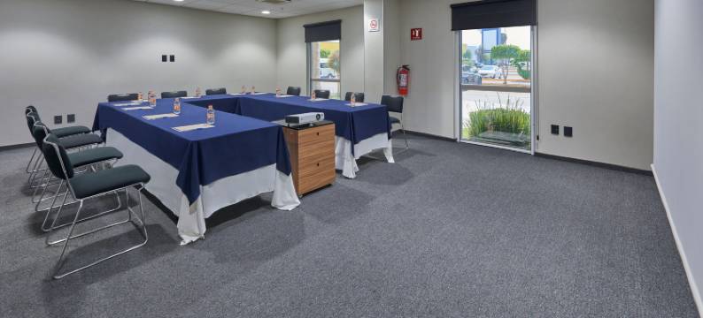 提瓦坎万豪城市快捷酒店(City Express by Marriott Tehuacan)图片