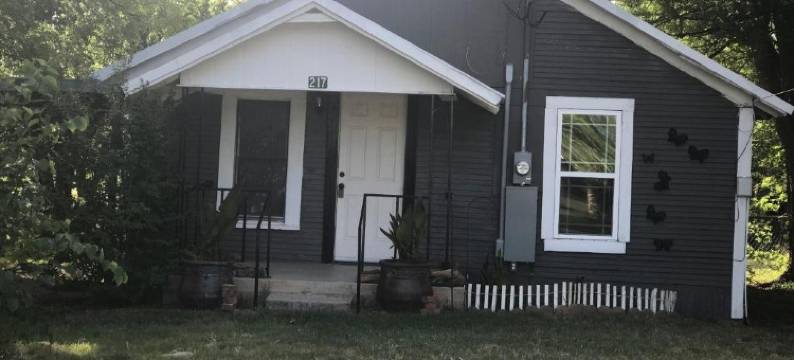 My Momma's House图片