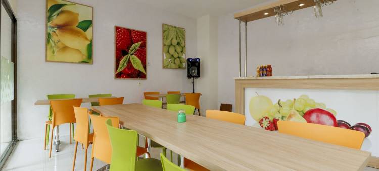 红多兹Plus酒店-里亚迪斯拉梅特(RedDoorz Plus @ Slamet Riyadi)图片