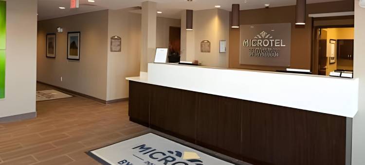 韦本温德姆麦客达套房酒店(Microtel Inn & Suites by Wyndham Weyburn)图片