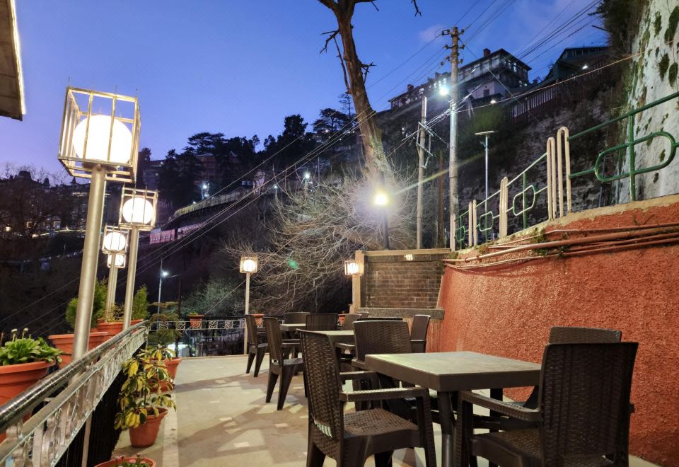 Hotel RajdootHotel Overview