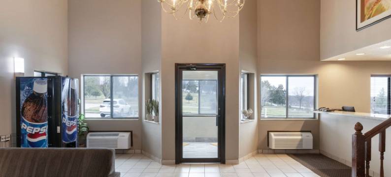 罗德威旅馆 红橡树(Rodeway Inn)图片