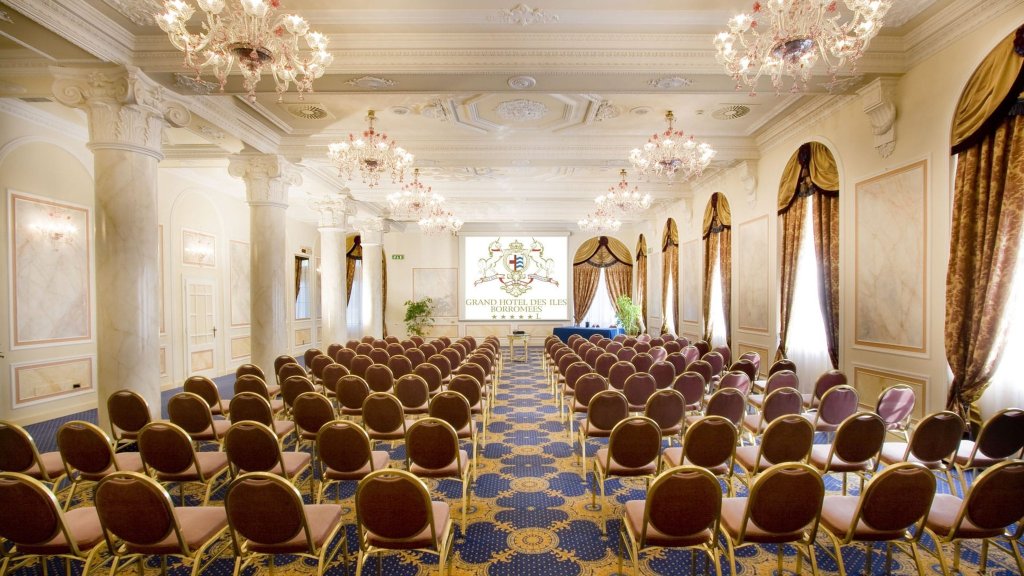 Grand Hotel des Iles Borromées & Spa Over view