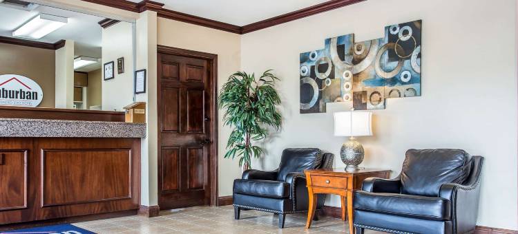 北卡罗来纳大学夏洛特分校附近郊区开放式客房酒店(Suburban Studios Near University of North Carolina-Charlotte)图片