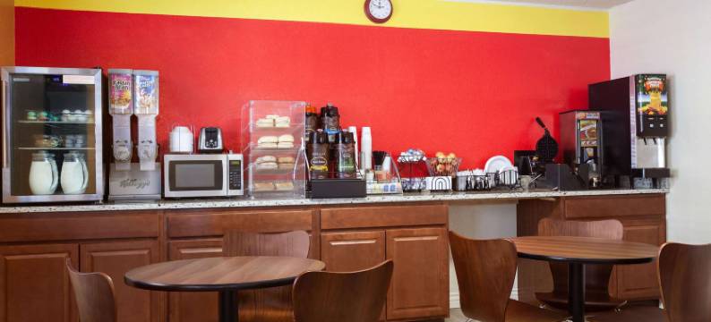 科罗拉多斯普林斯-阿法地区速8酒店(Super 8 by Wyndham Colorado Springs/Afa Area)图片