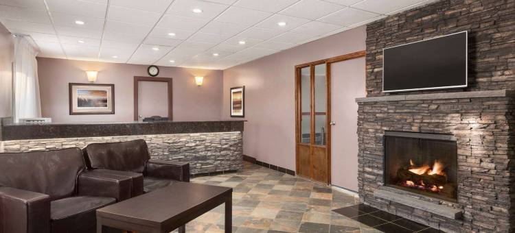 梅多莱克Travelodge by Wyndham酒店(Travelodge by Wyndham Meadow Lake)图片