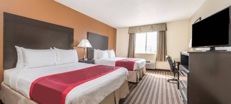 达拉斯戴斯套房酒店(Days Inn & Suites by Wyndham Dallas)图片