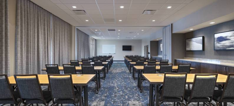 圣路易斯布伦特伍德万豪万怡酒店(Courtyard St. Louis Brentwood)图片