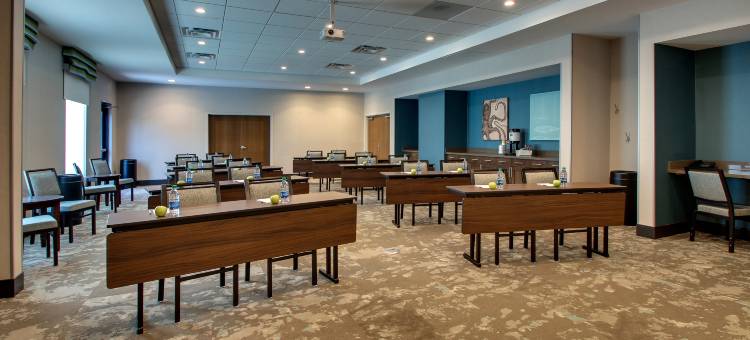 绍斯波特欢朋套房酒店(Hampton Inn & Suites Southport)图片