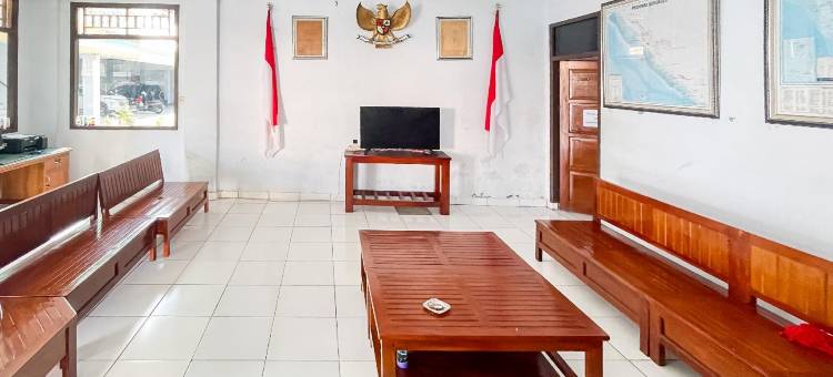 Urbanview Hotel Grand Seven One Manna图片