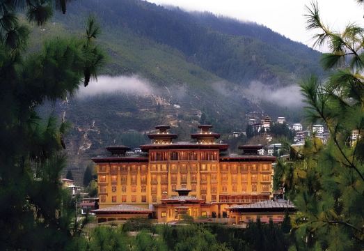 Pemako Hotel Overview