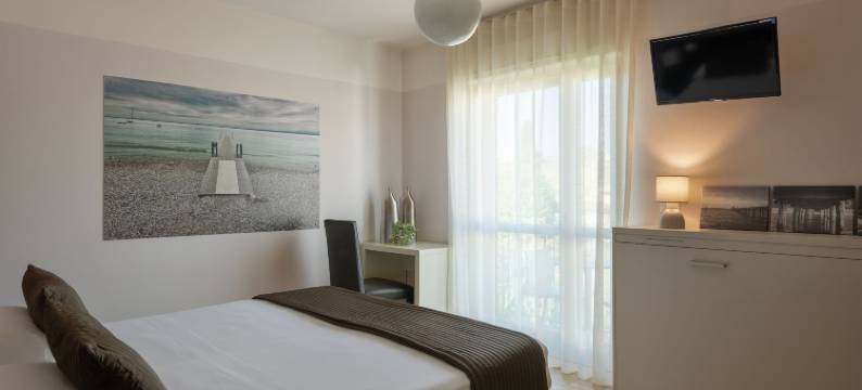 维罗马多西客房和公寓旅馆(Vialeromadodici Rooms & Apartments)图片