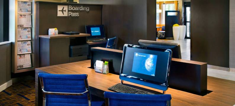 哈特福德温莎机场万豪万怡酒店(Courtyard Hartford/Windsor Airport)图片