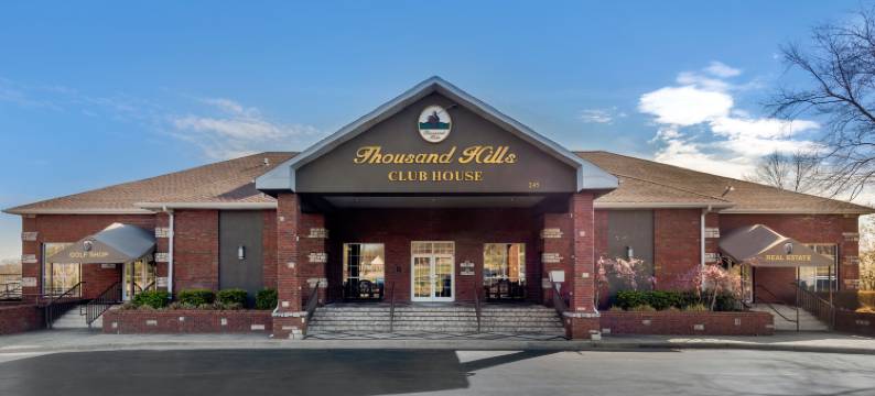 Connected Cabins with Cozy Living Space - Inviting Family Retreat图片