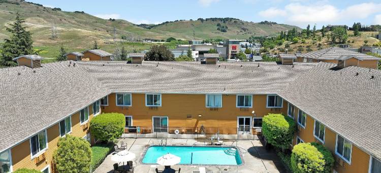 纳帕谷六旗探索王国凯艺酒店(Quality Inn Near Six Flags Discovery Kingdom-Napa Valley)图片