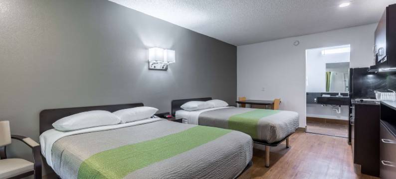 德克萨斯布赖恩 6 号开放式公寓酒店 - 大学区(Studio 6 Bryan, TX - University Area)图片