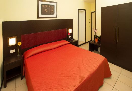 Hotel Alibi Hotel Overview