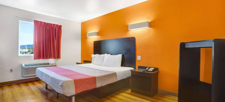 银城6号汽车旅馆(Motel 6 Silver City, NM)图片