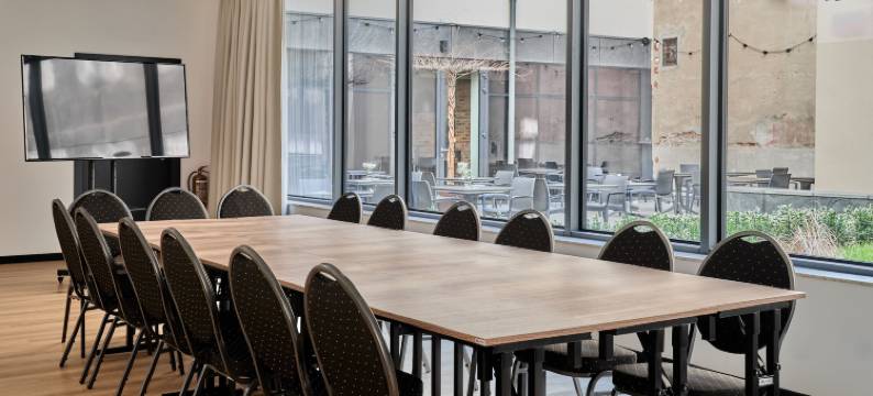 1891年的庭园酒店(1891 Garni Hotel)图片