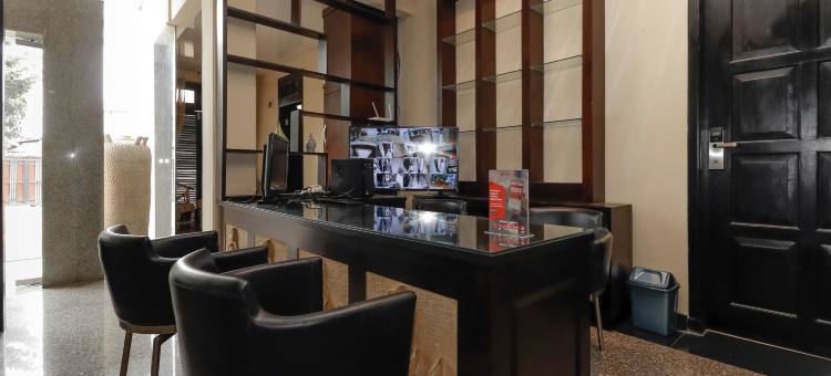 哈林佩达纳库苏马附近红多兹PLUS酒店2(RedDoorz Plus Near Halim Perdanakusuma 2)图片