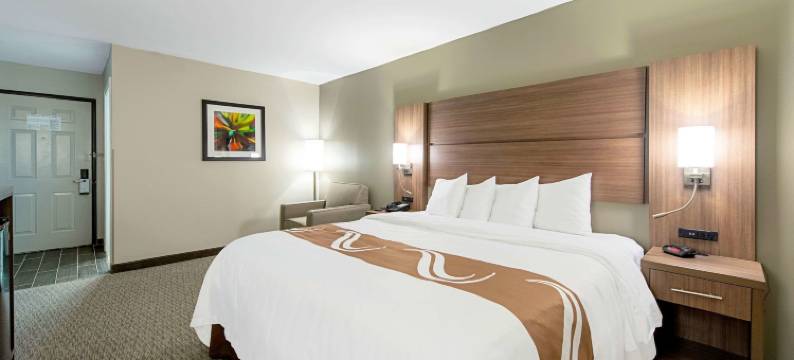 品质酒店米沙沃卡 - 南本德(Quality Inn Mishawaka - South Bend)图片