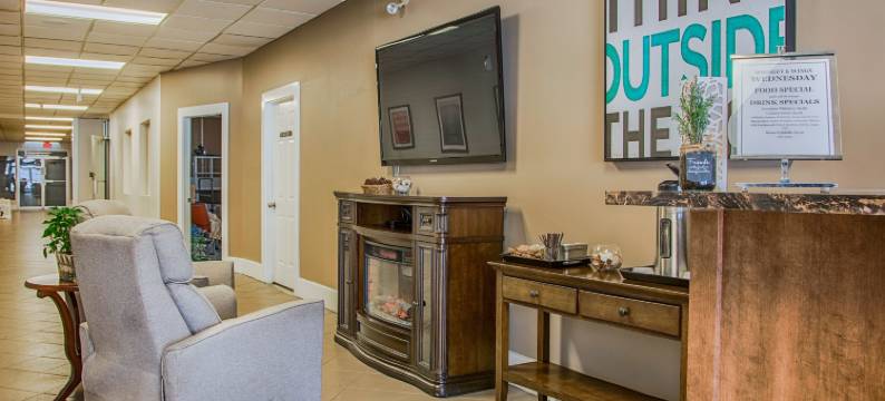 诺斯伍德广场酒店(Northwood Plaza Hotel)图片