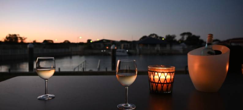 水边天堂(A Waterside Paradise - Geographe's Hidden Oasis)图片