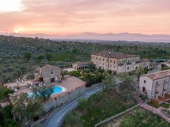 特露塔奇名娜塔格雷克酒店