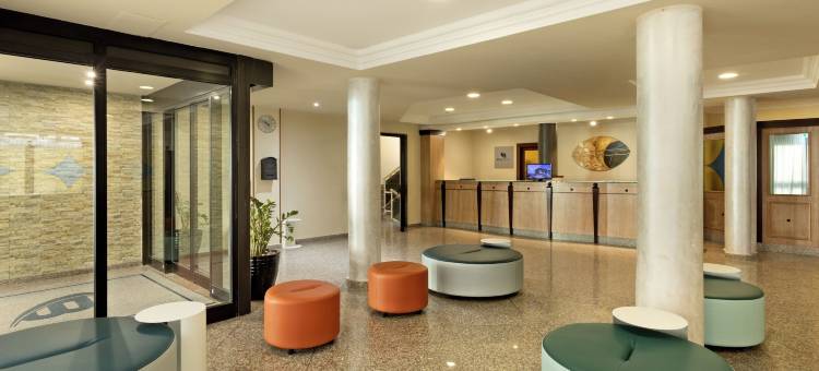 丽娜酒店(Rina Hotel)图片