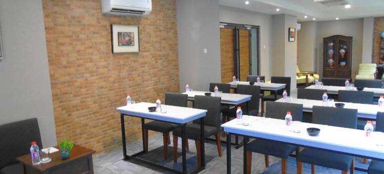 泗水柯杜多拉酒店(Nite & Day Surabaya - Kedungdoro)图片