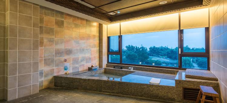 高雄花季度假饭店图片