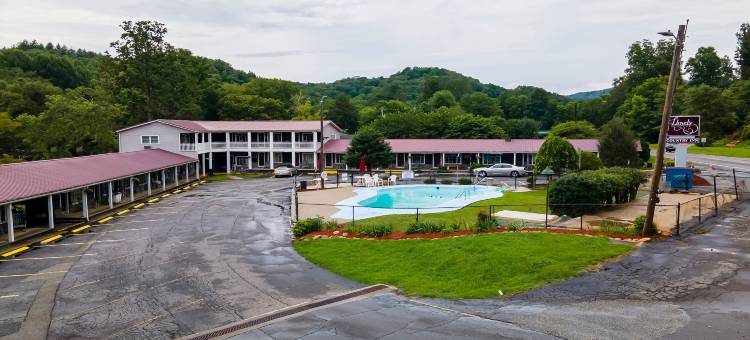 Oyo劳埃德河畔乡村旅馆(Lloyd's on the River Country Inn by OYO)图片