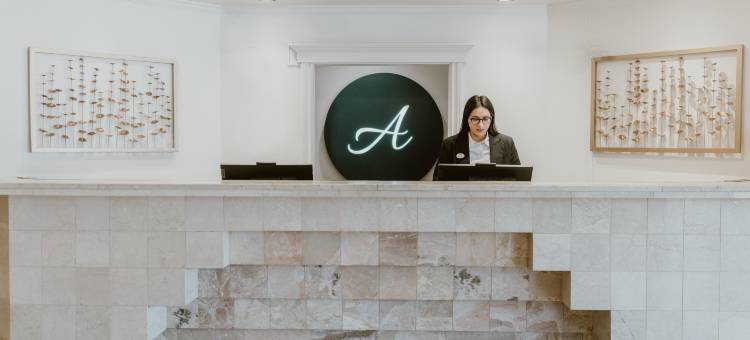 温哥华中庭酒店(Atrium Hotel Vancouver)图片