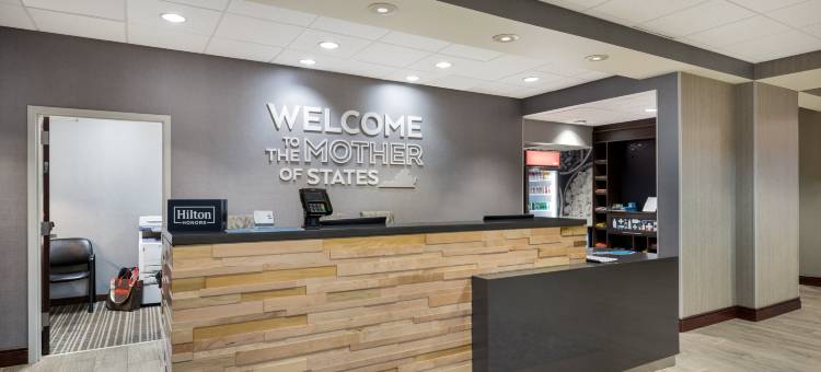 希尔顿欢朋套房酒店-弗雷德里克斯堡(Hampton Inn & Suites Fredericksburg-at Celebrate Virginia)图片