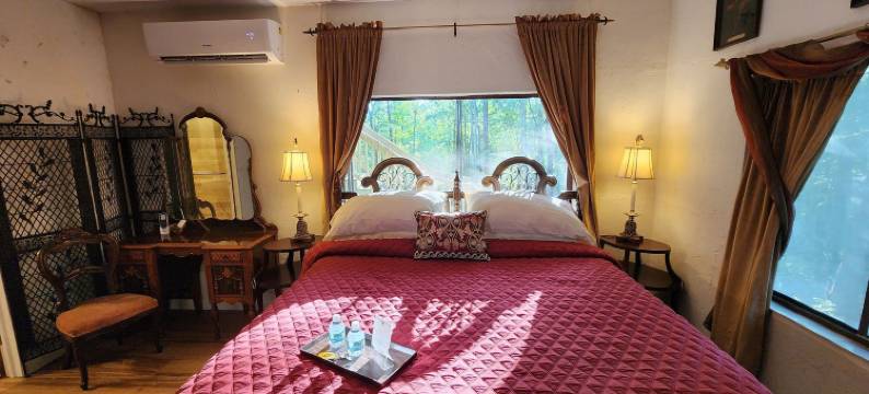 百合溪小屋(Lily Creek Lodge)图片