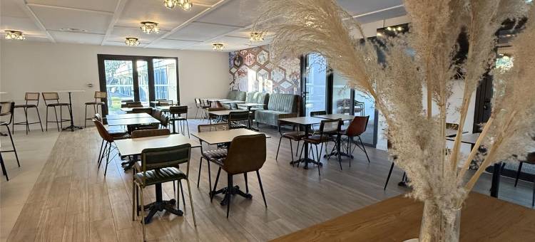 马赛维特罗机场基里亚德酒店(Kyriad Marseille - Vitrolles Aeroport)图片